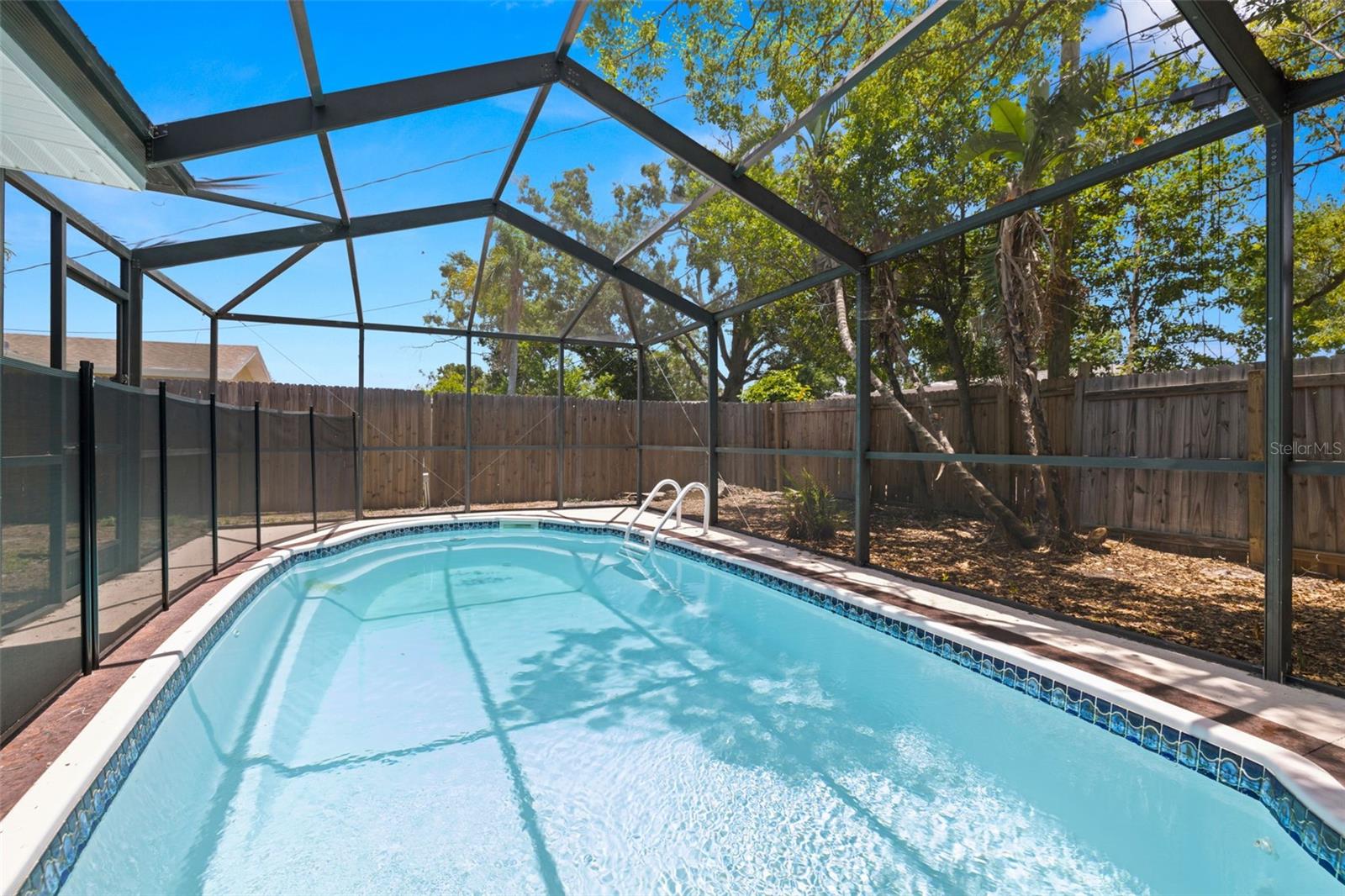 COLLEGE PARK - Residential Lease