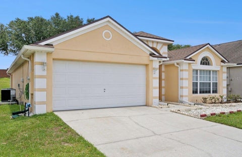 Photo of 15723 Markham Drive, Clermont, FL 34714 (MLS # S5156472)