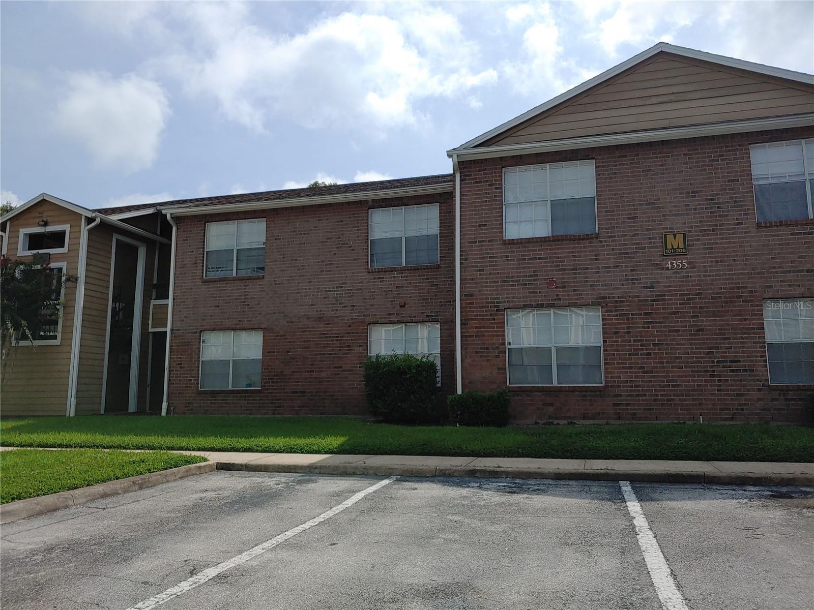 4400 THORNBRIAR LANE A207