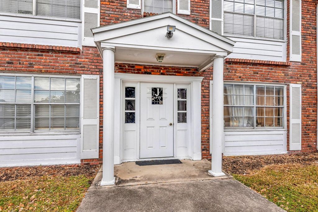 Photo of 4507 9th Street W #J1, Bradenton, FL 34207 (MLS # A4674068)