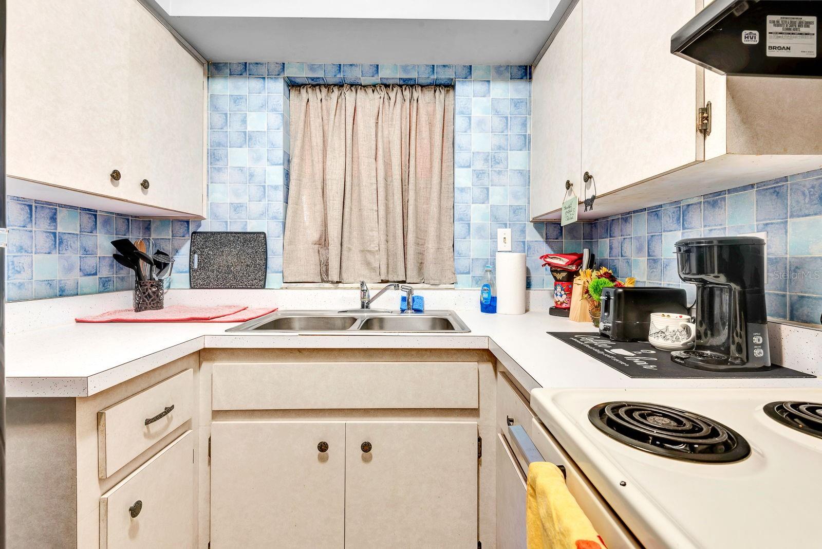 CENTRAL CORTEZ PLAZA - Residential