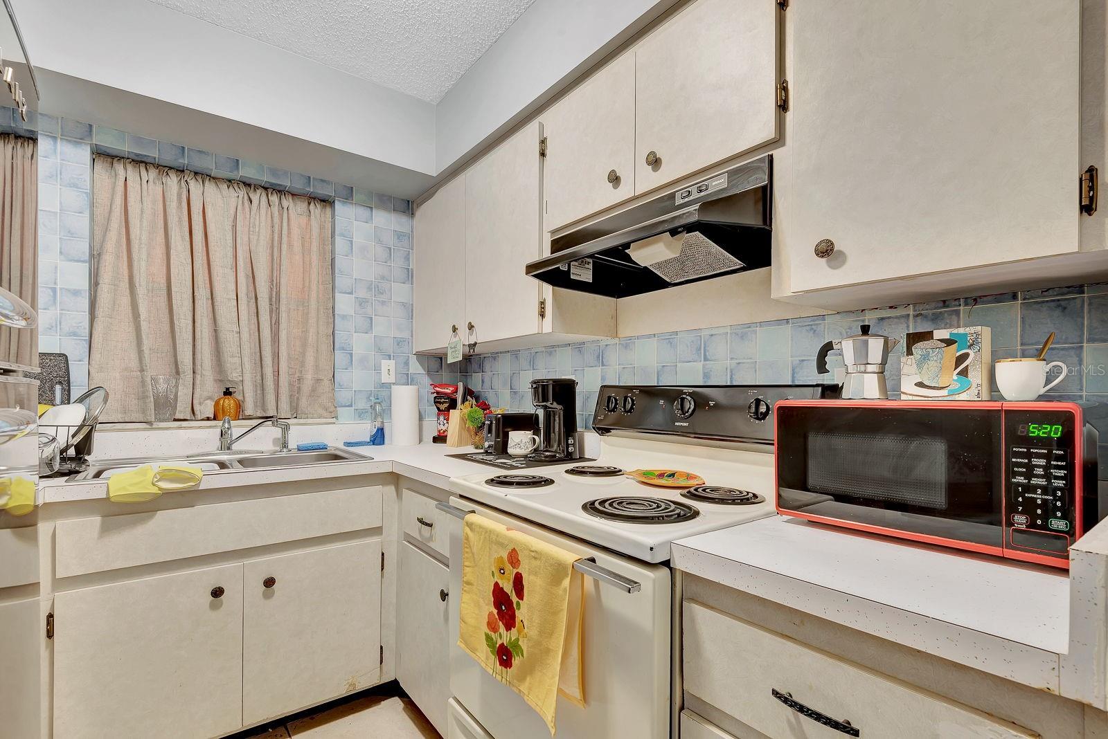 CENTRAL CORTEZ PLAZA - Residential