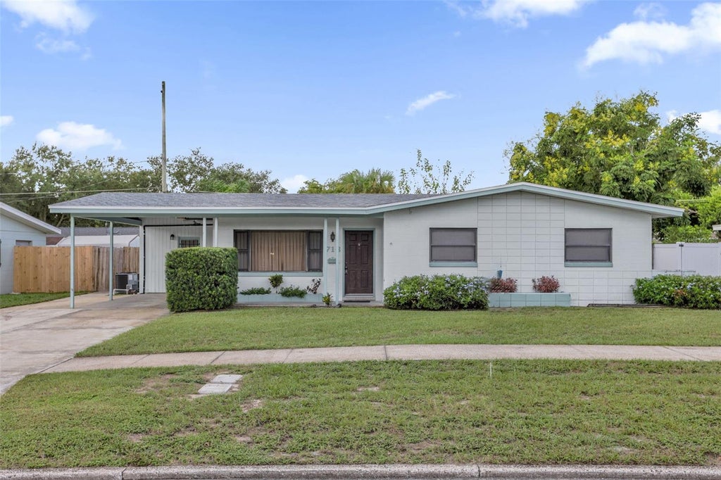 Photo of 716 Morocco Avenue, Orlando, FL 32807 (MLS # O6443214)