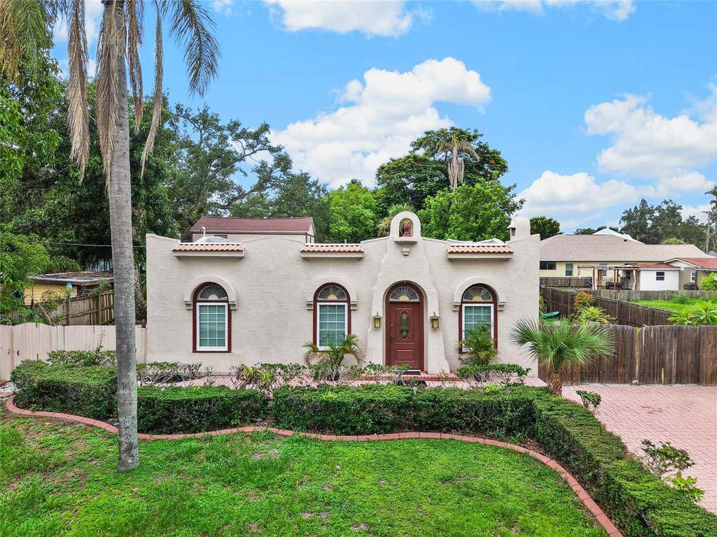 Photo of 714 29th Street W, Bradenton, FL 34205 (MLS # A4701946)