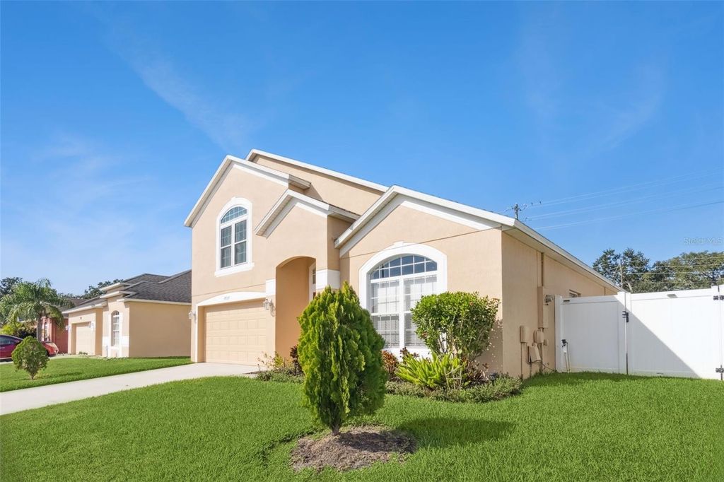 Photo of 7727 Newlan Drive, Orlando, FL 32818 (MLS # G5106354)