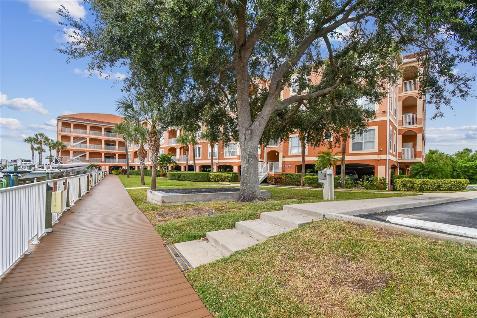 CULBREATH KEY BAYSIDE CONDOMIN - Residential