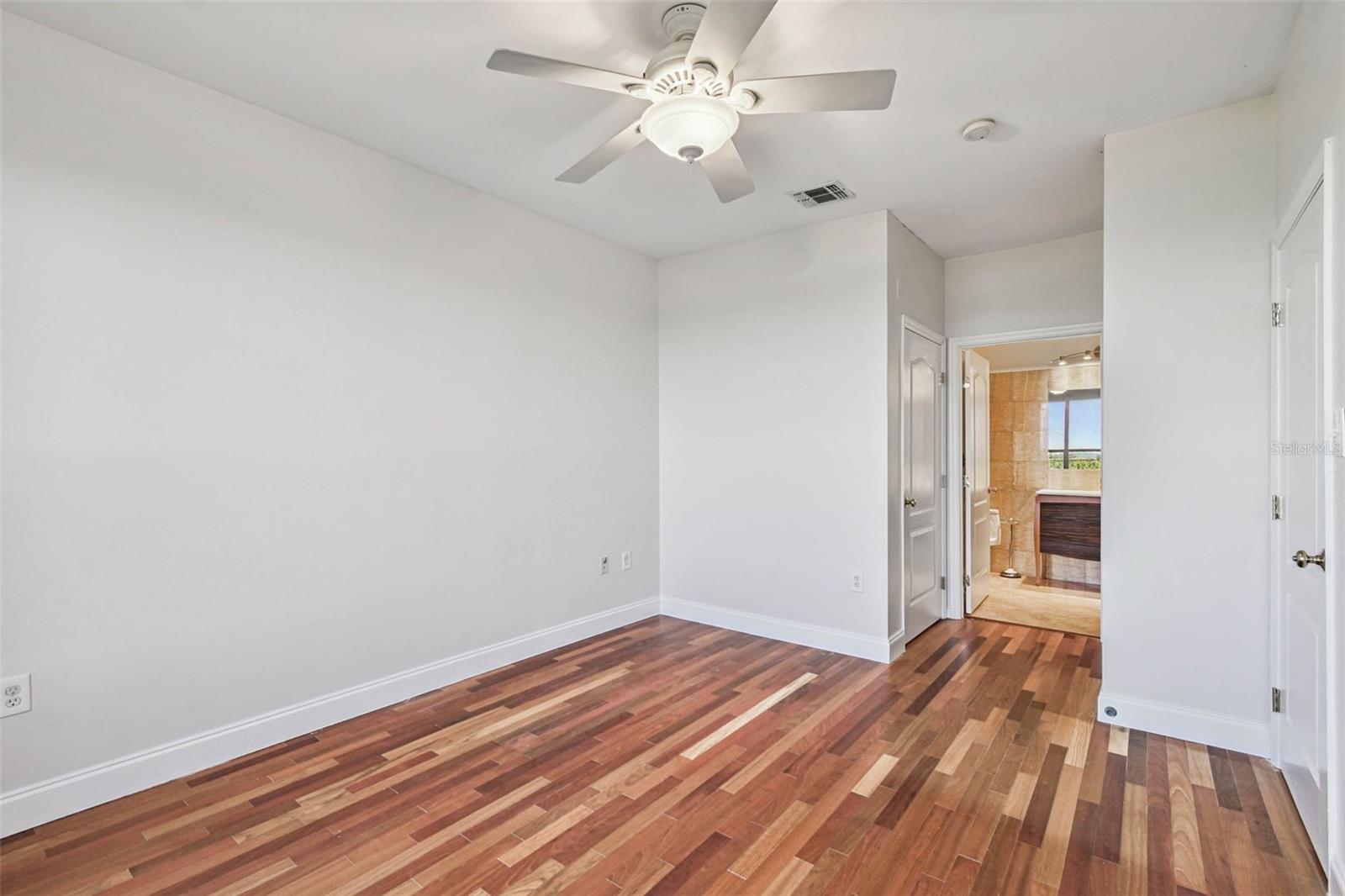 CULBREATH KEY BAYSIDE CONDOMIN - Residential