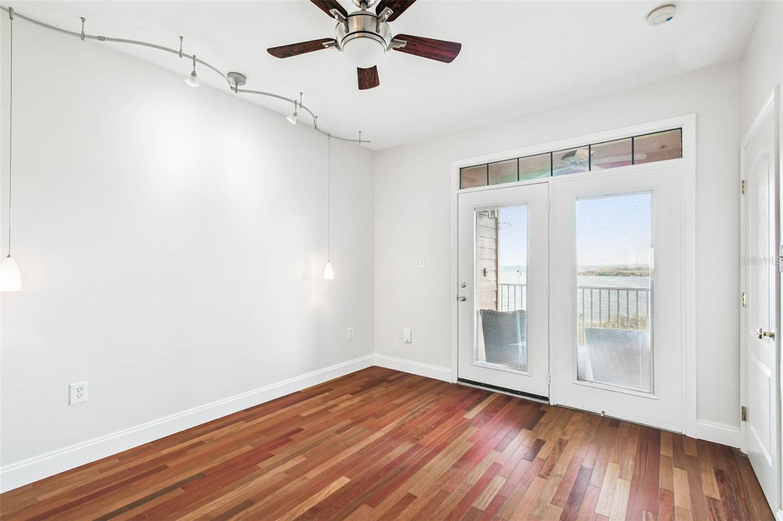 CULBREATH KEY BAYSIDE CONDOMIN - Residential