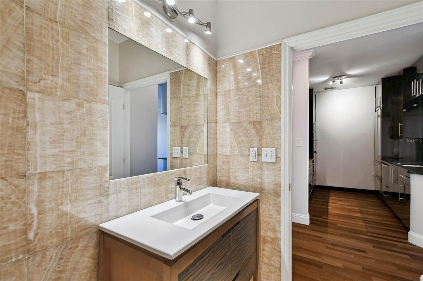 CULBREATH KEY BAYSIDE CONDOMIN - Residential