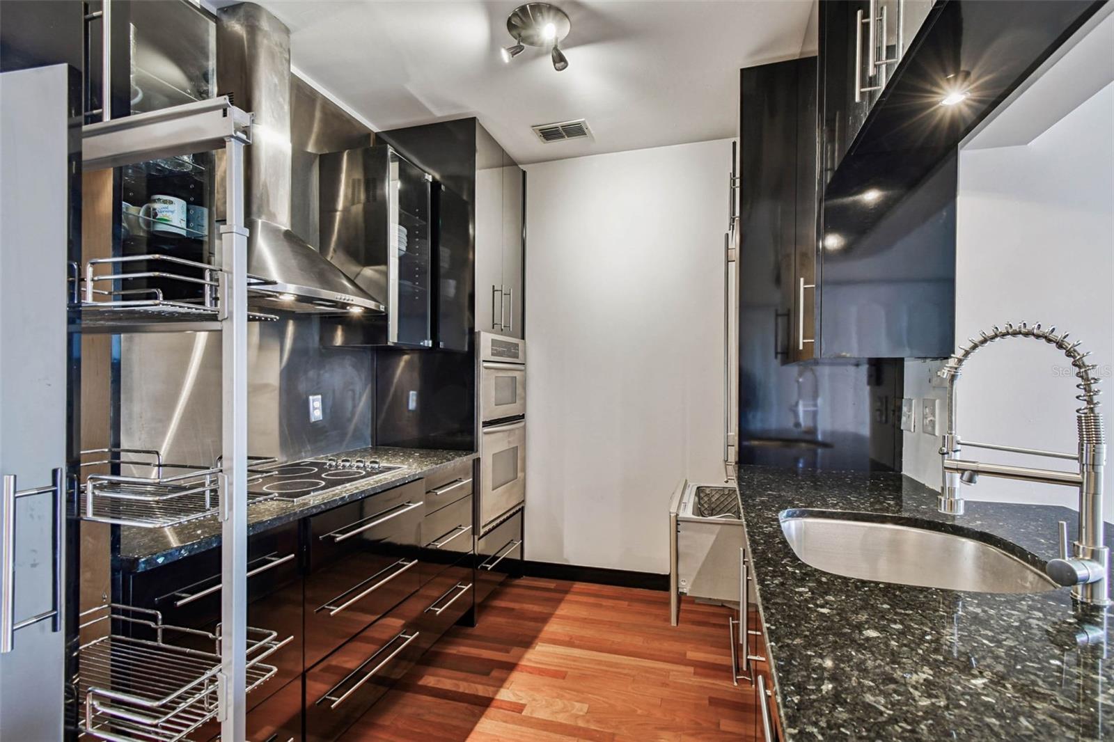 CULBREATH KEY BAYSIDE CONDOMIN - Residential