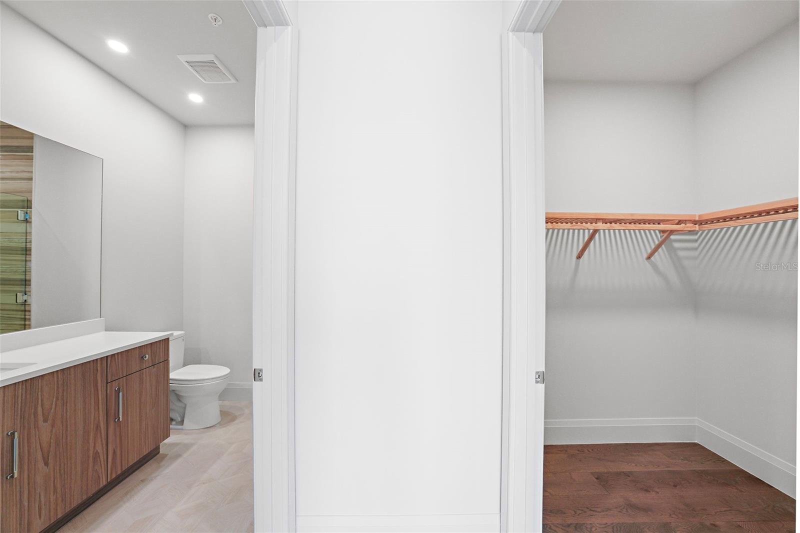 ALTURA BAYSHORE - Residential