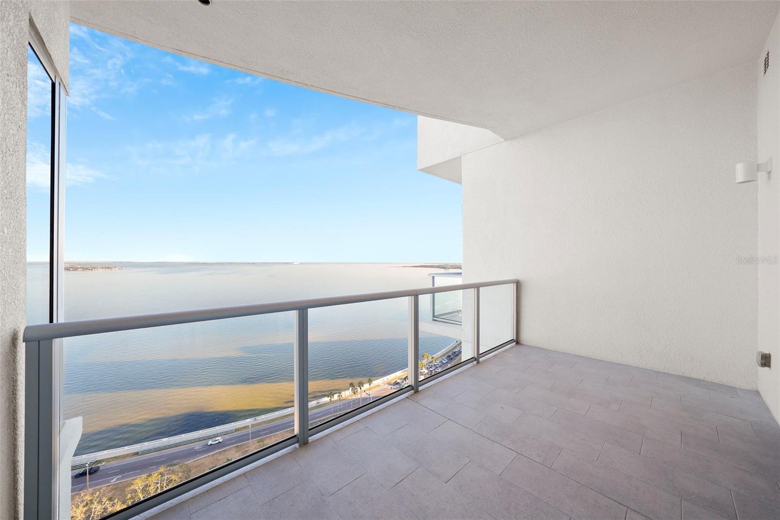 ALTURA BAYSHORE - Residential