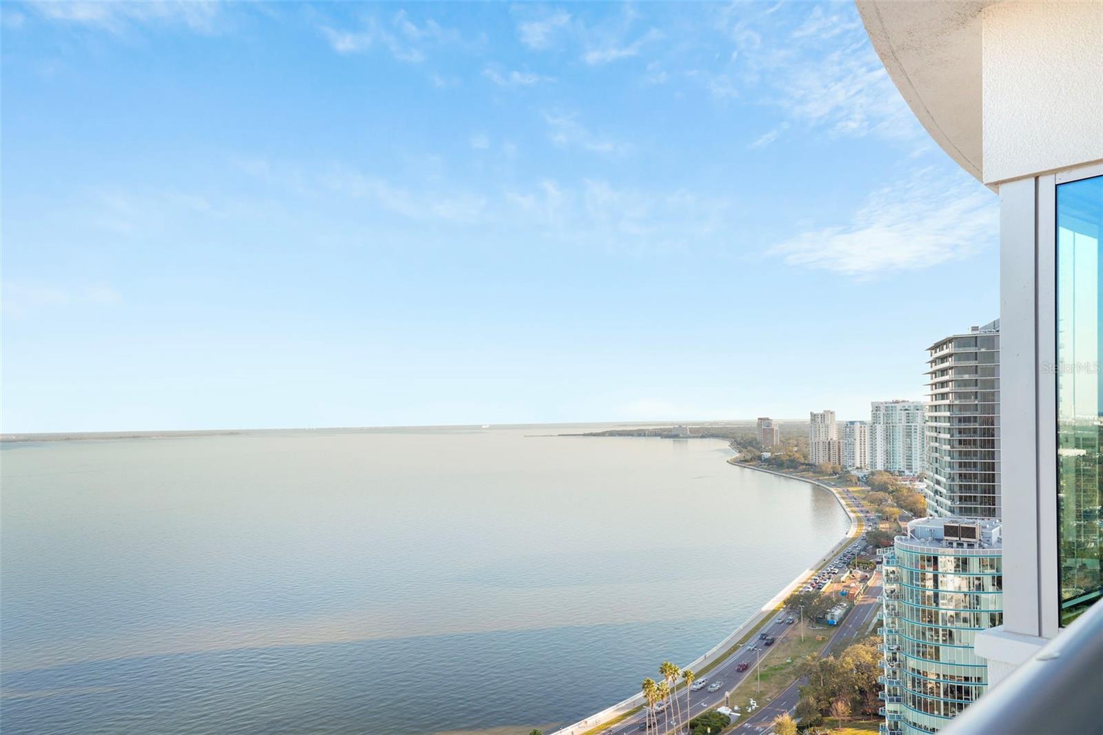 ALTURA BAYSHORE - Residential