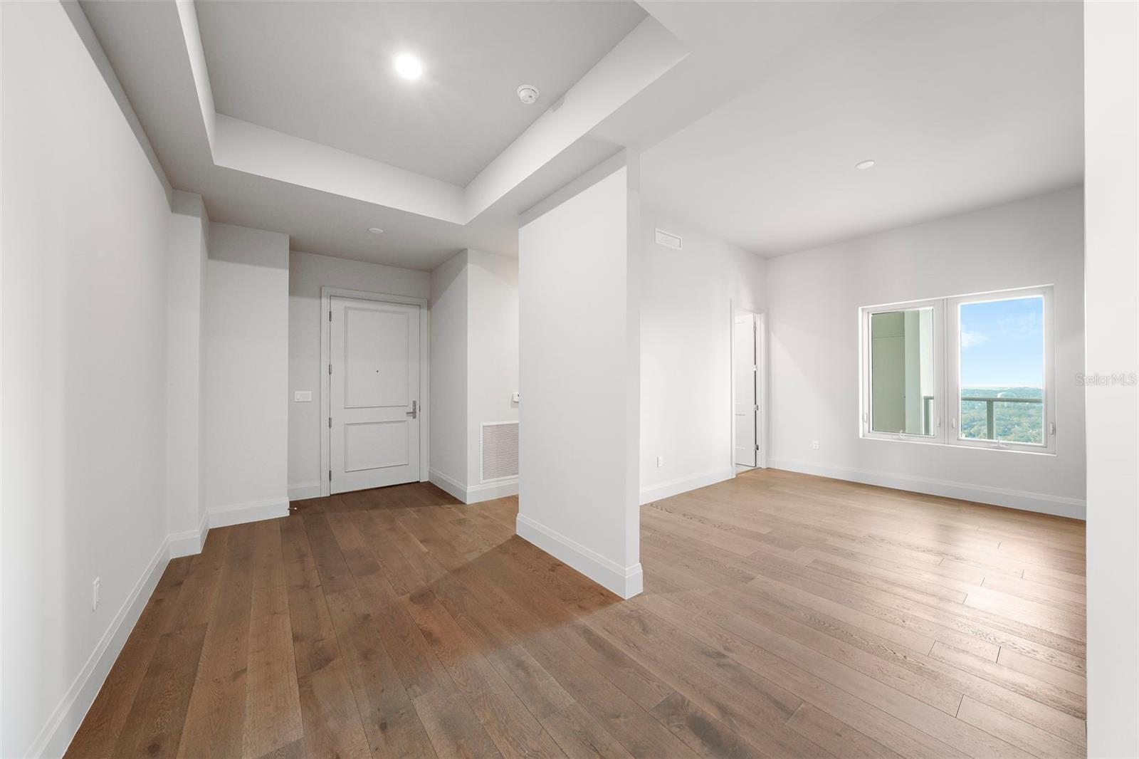 ALTURA BAYSHORE - Residential