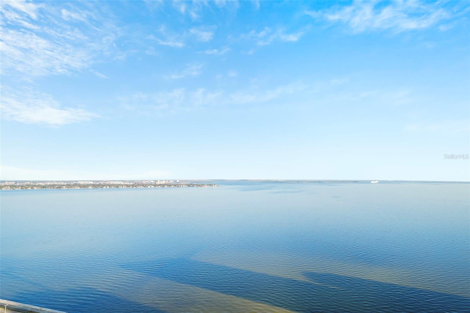 ALTURA BAYSHORE - Residential