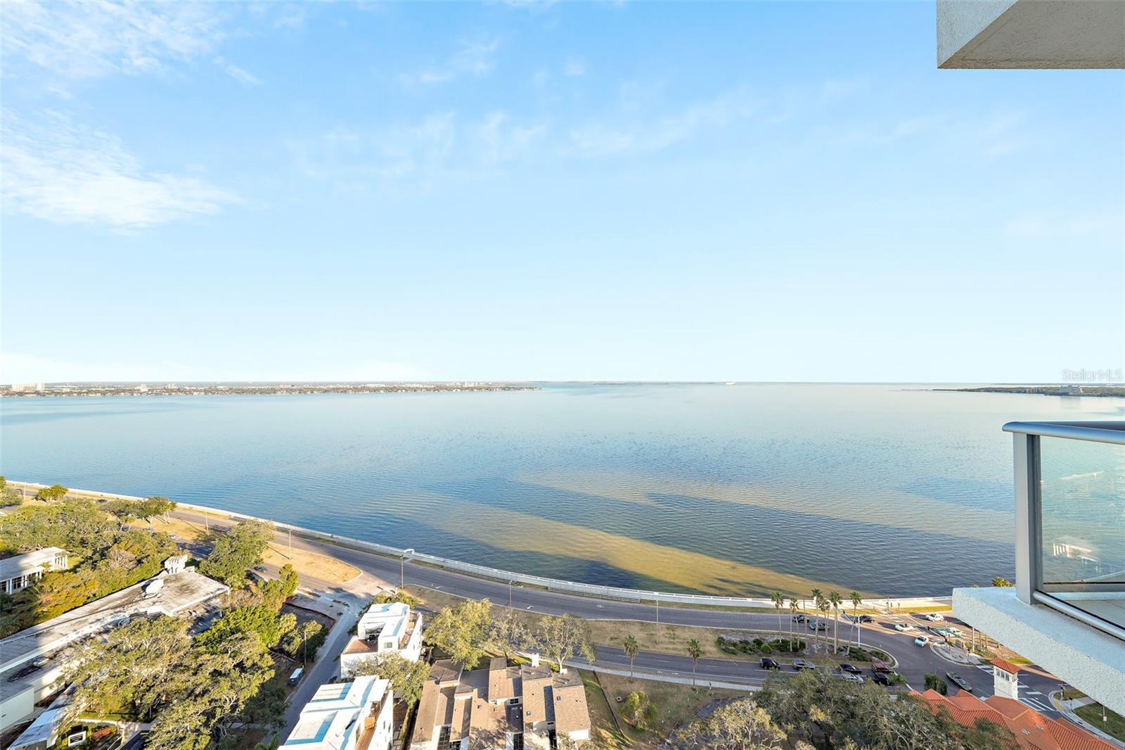 ALTURA BAYSHORE - Residential