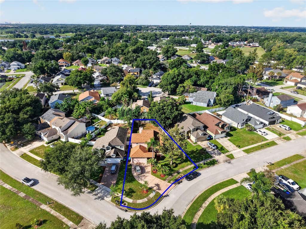 Photo of 1079 Summer Lakes Drive, Orlando, FL 32835 (MLS # G5116604)