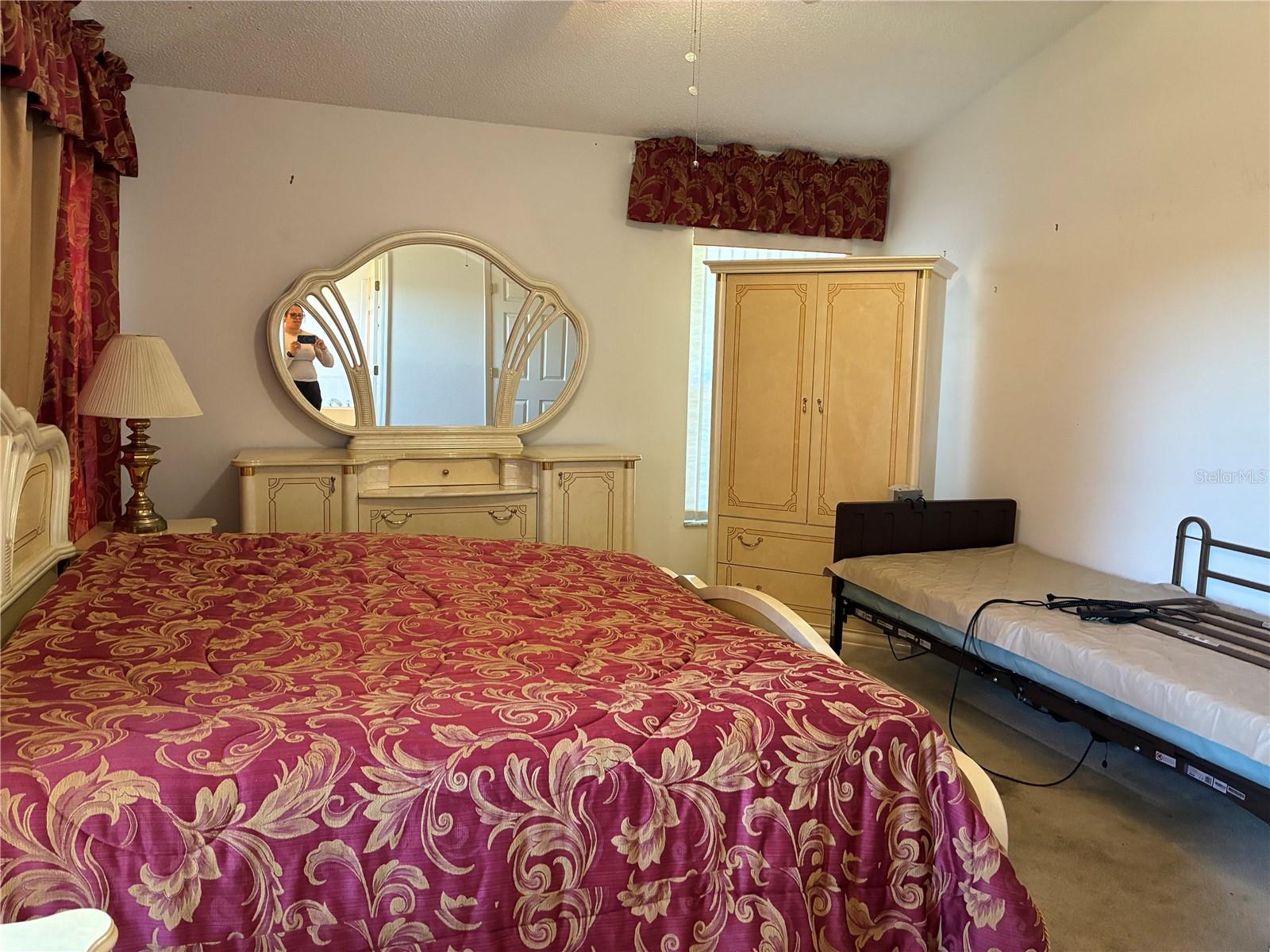 LONG LAKE HILLS - Residential