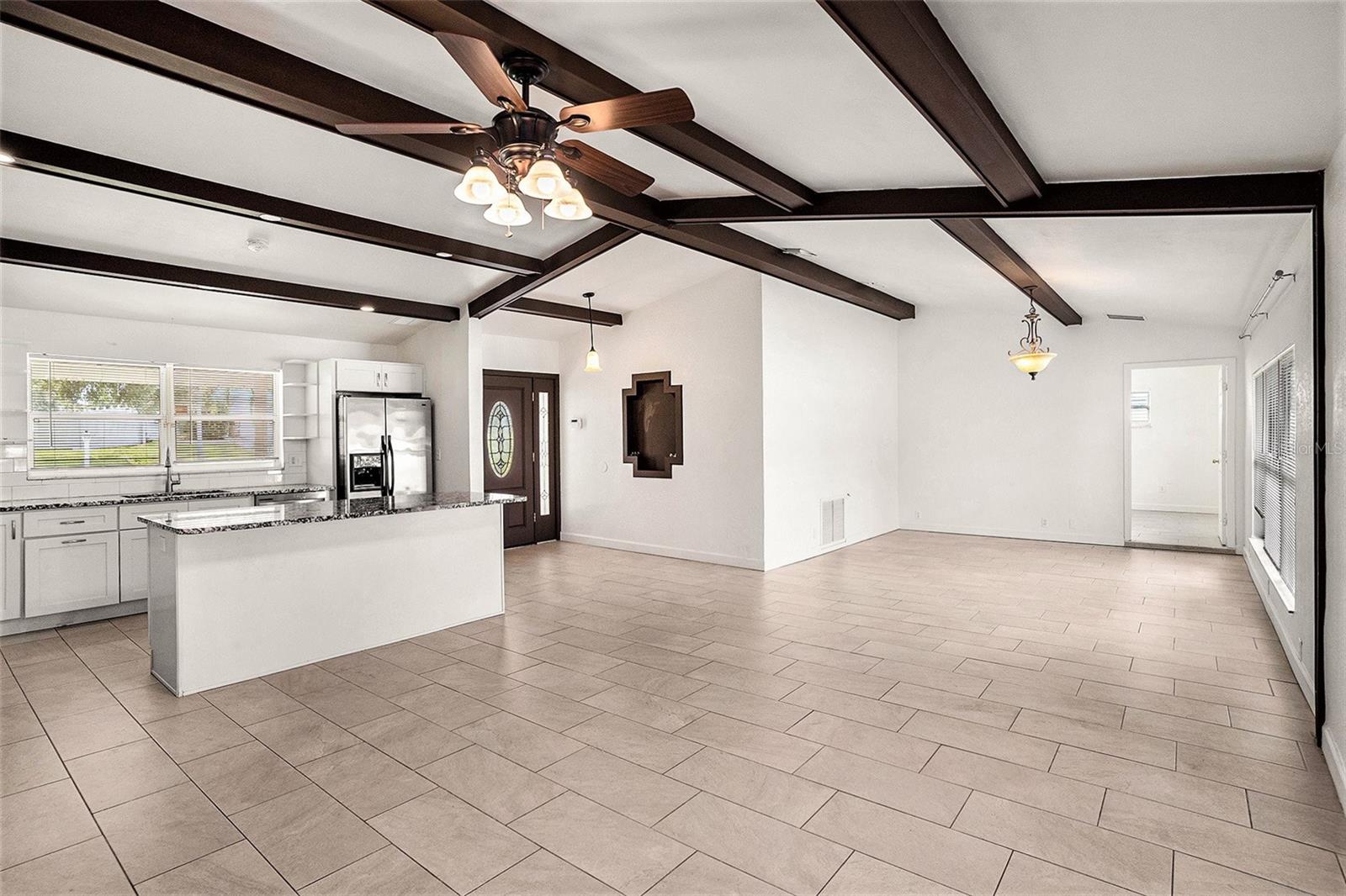 SUNSET LAKE ESTATES - Residential Lease