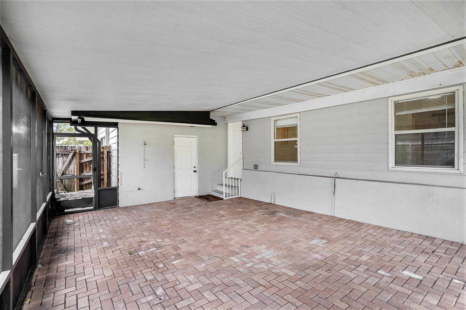 SUNSET LAKE ESTATES - Residential Lease