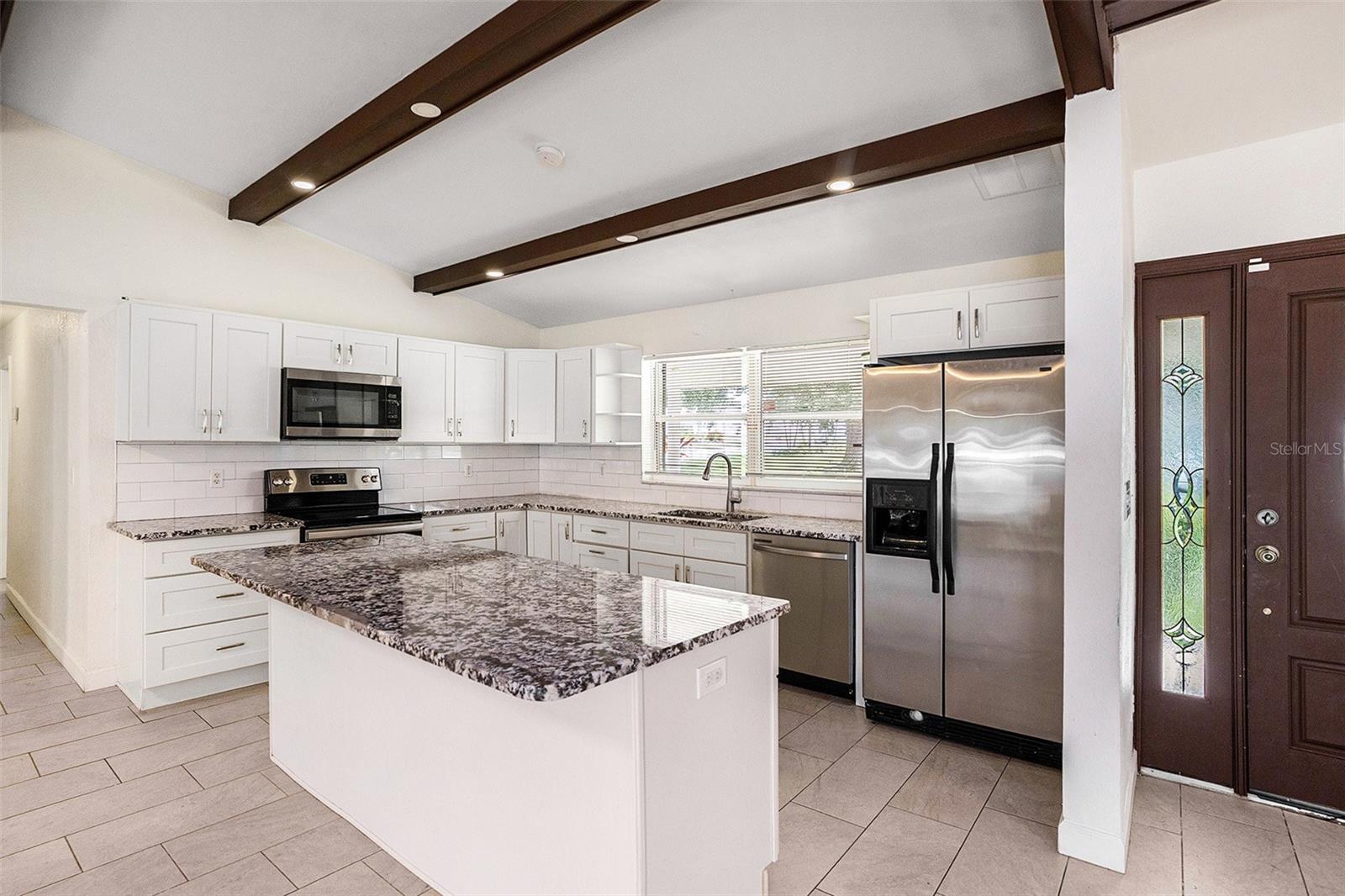 SUNSET LAKE ESTATES - Residential Lease