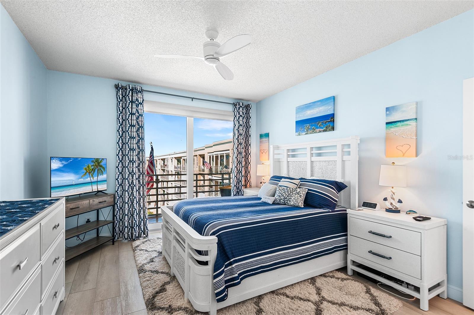 HARBOURSIDE CONDO - Residential