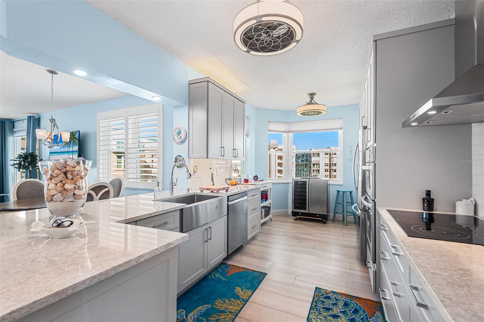 HARBOURSIDE CONDO - Residential