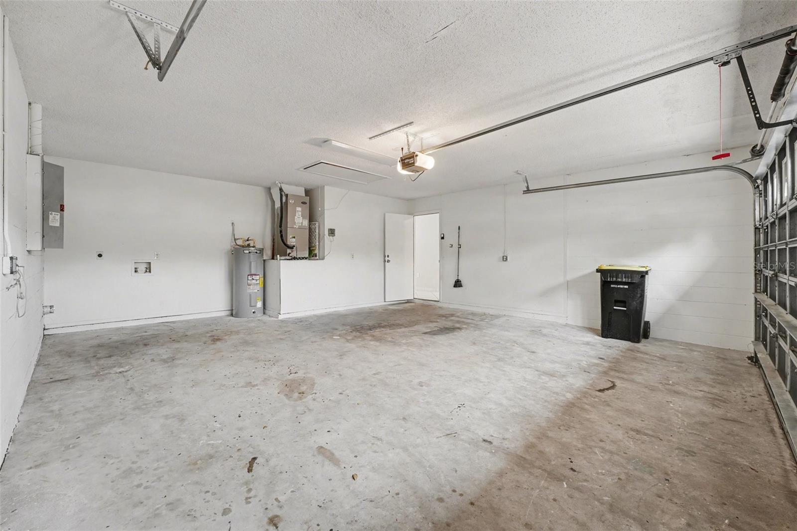 PLANTERS WALK - Residential