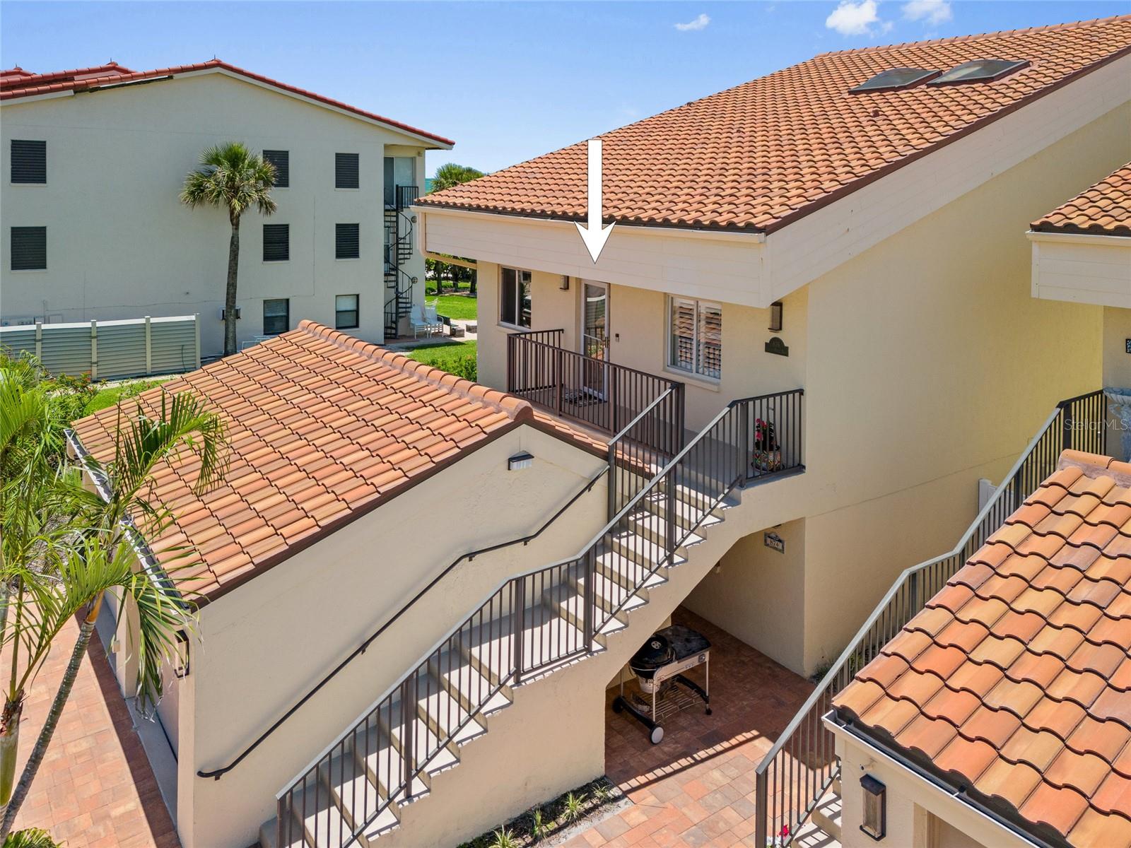 GOLDEN BEACH CONDO RESIDENCE - Residential