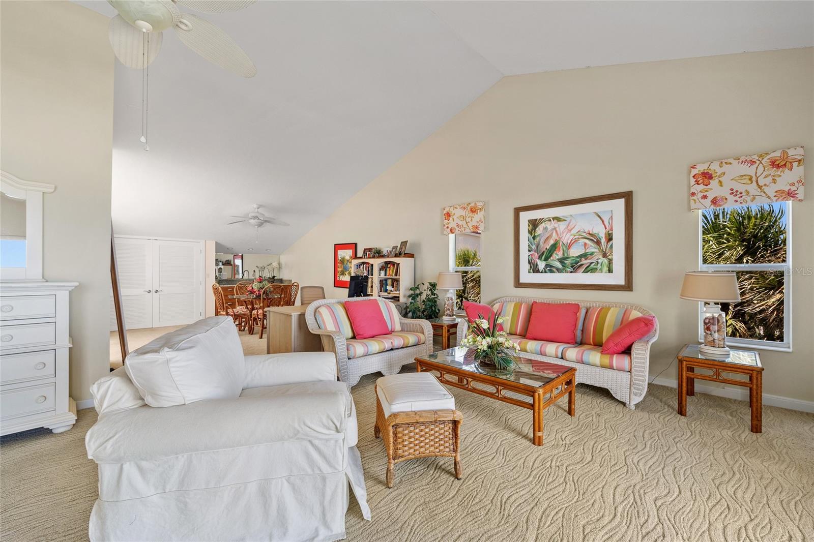 GOLDEN BEACH CONDO RESIDENCE - Residential