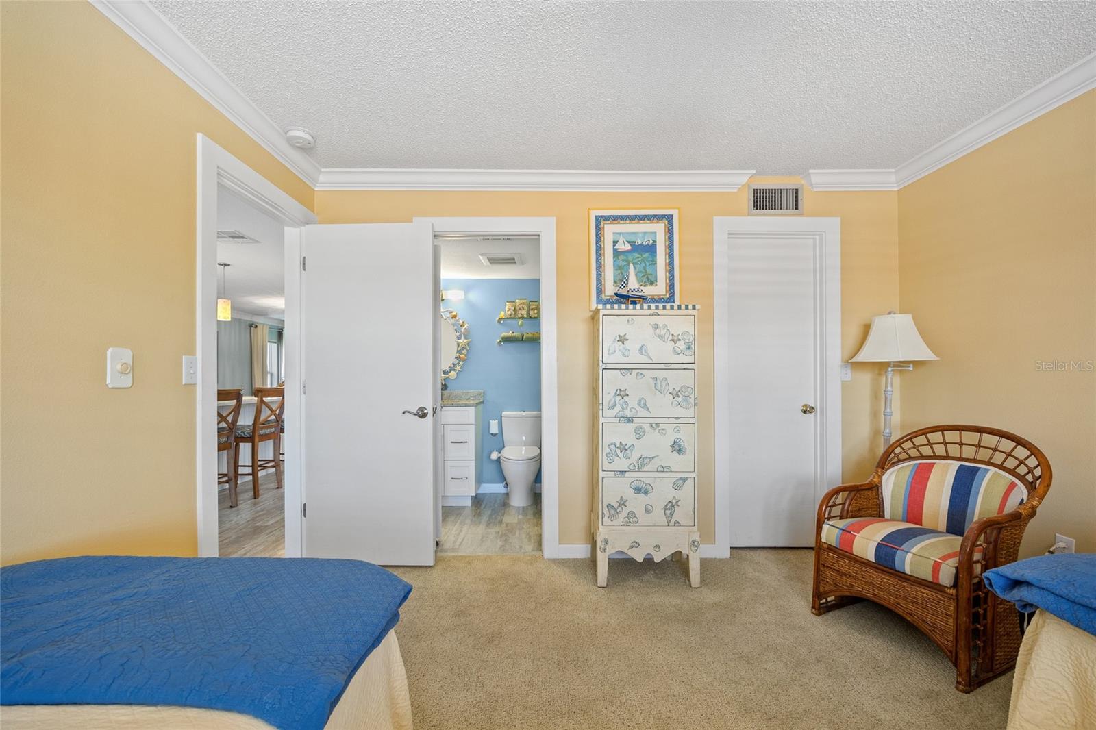 GOLDEN BEACH CONDO RESIDENCE - Residential