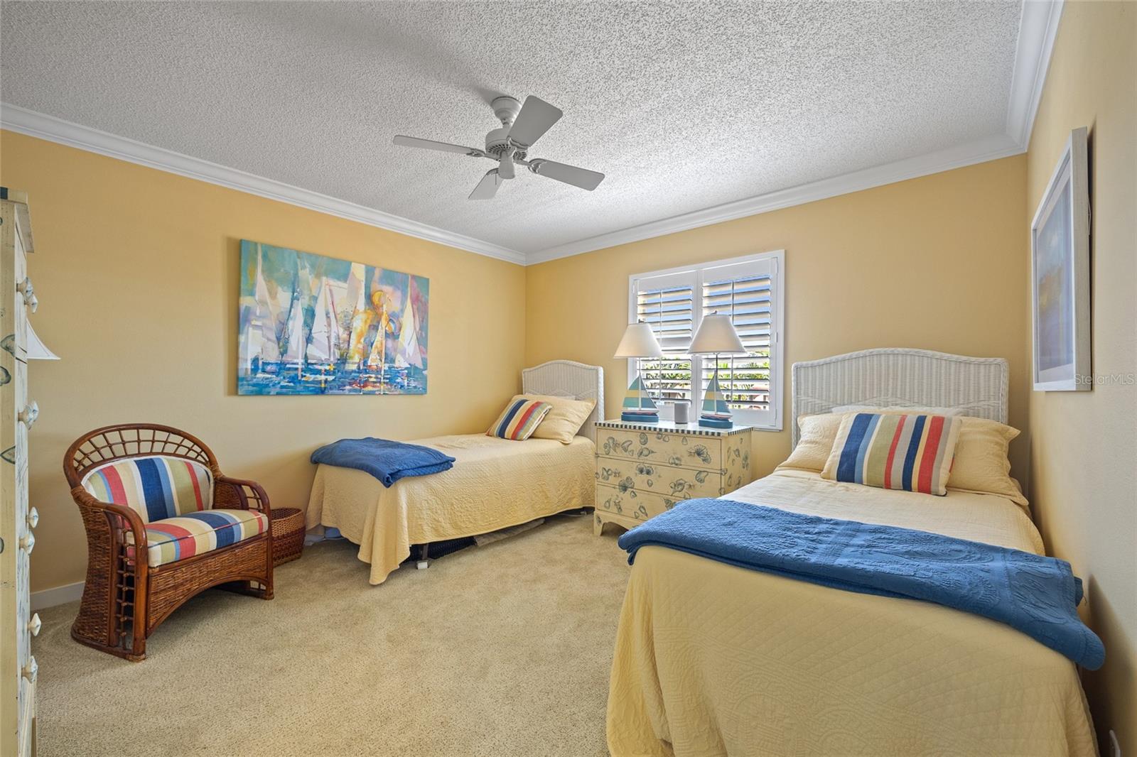GOLDEN BEACH CONDO RESIDENCE - Residential