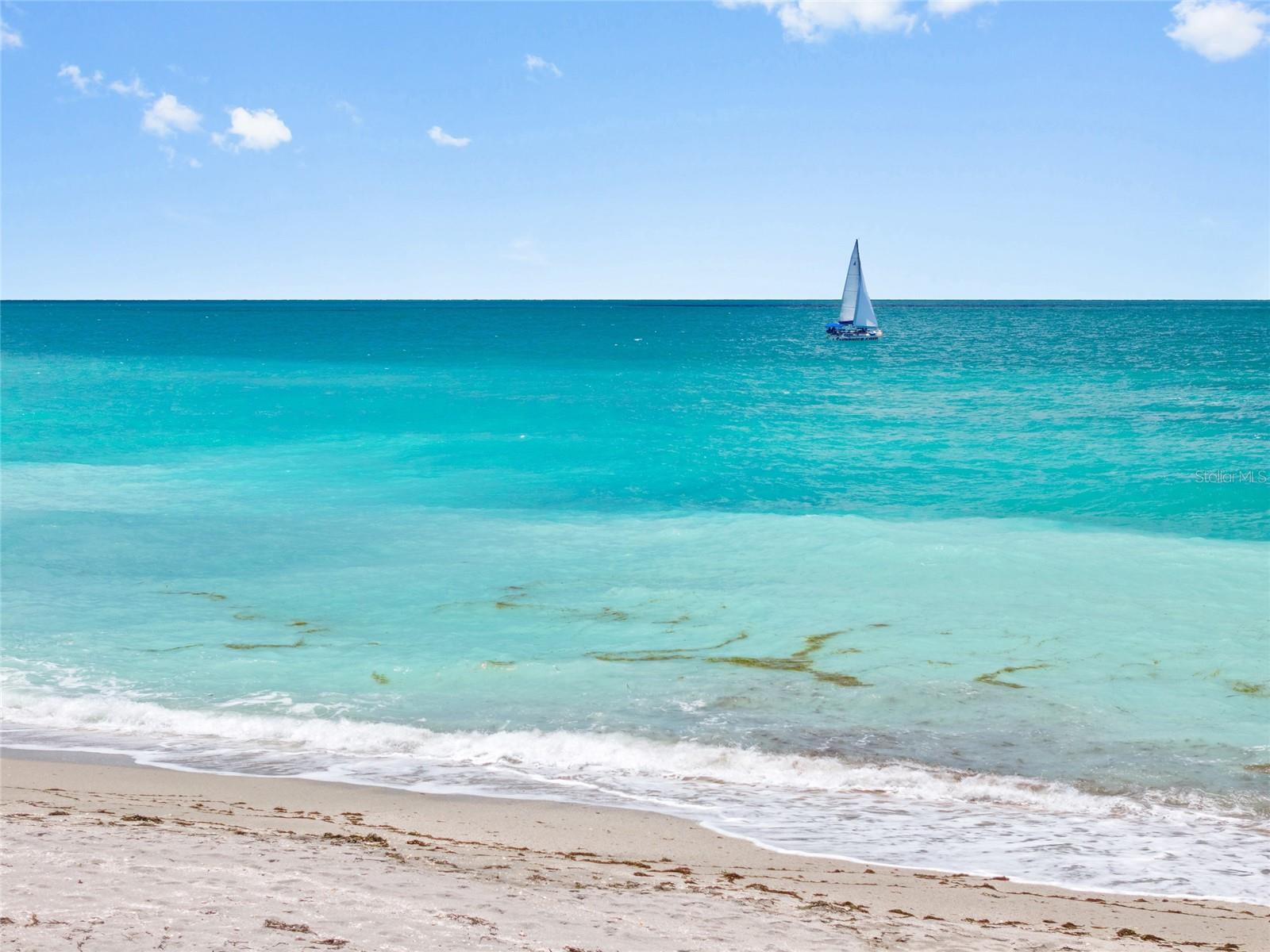 GOLDEN BEACH CONDO RESIDENCE - Residential