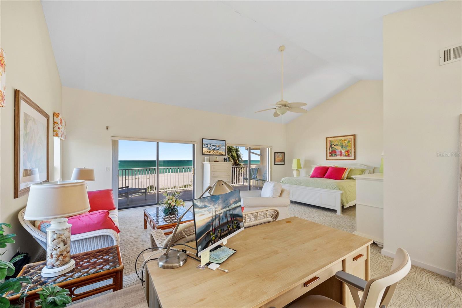 GOLDEN BEACH CONDO RESIDENCE - Residential