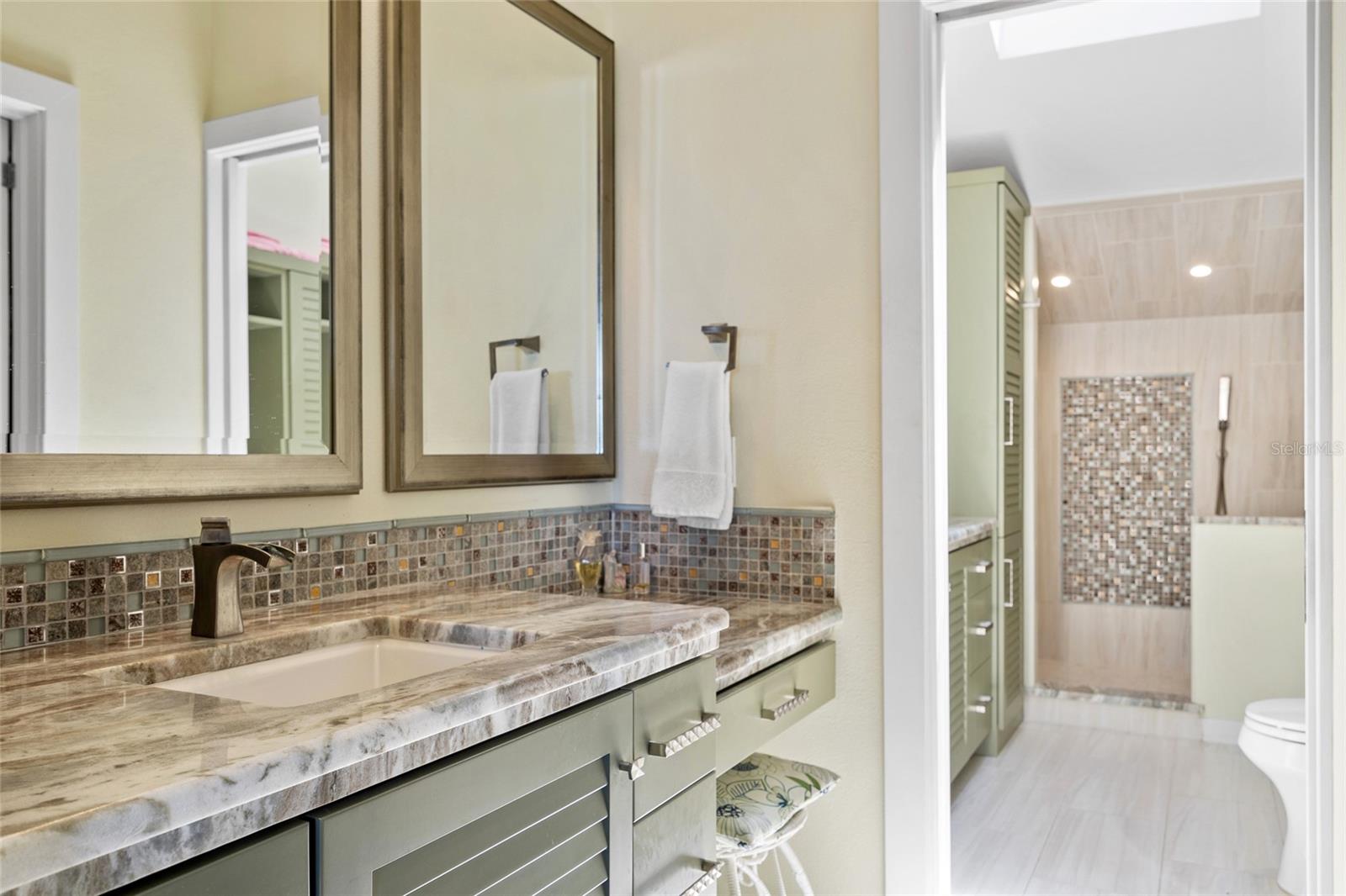 GOLDEN BEACH CONDO RESIDENCE - Residential