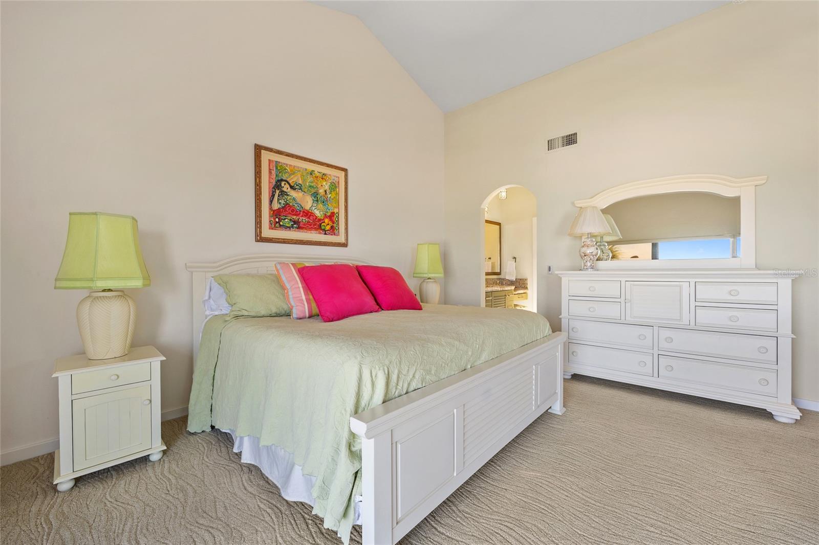 GOLDEN BEACH CONDO RESIDENCE - Residential