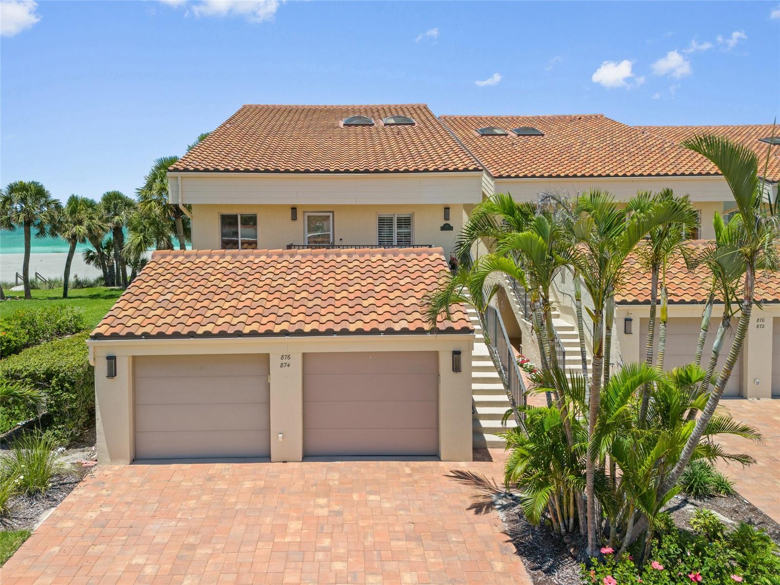 876 GOLDEN BEACH BOULEVARD 876