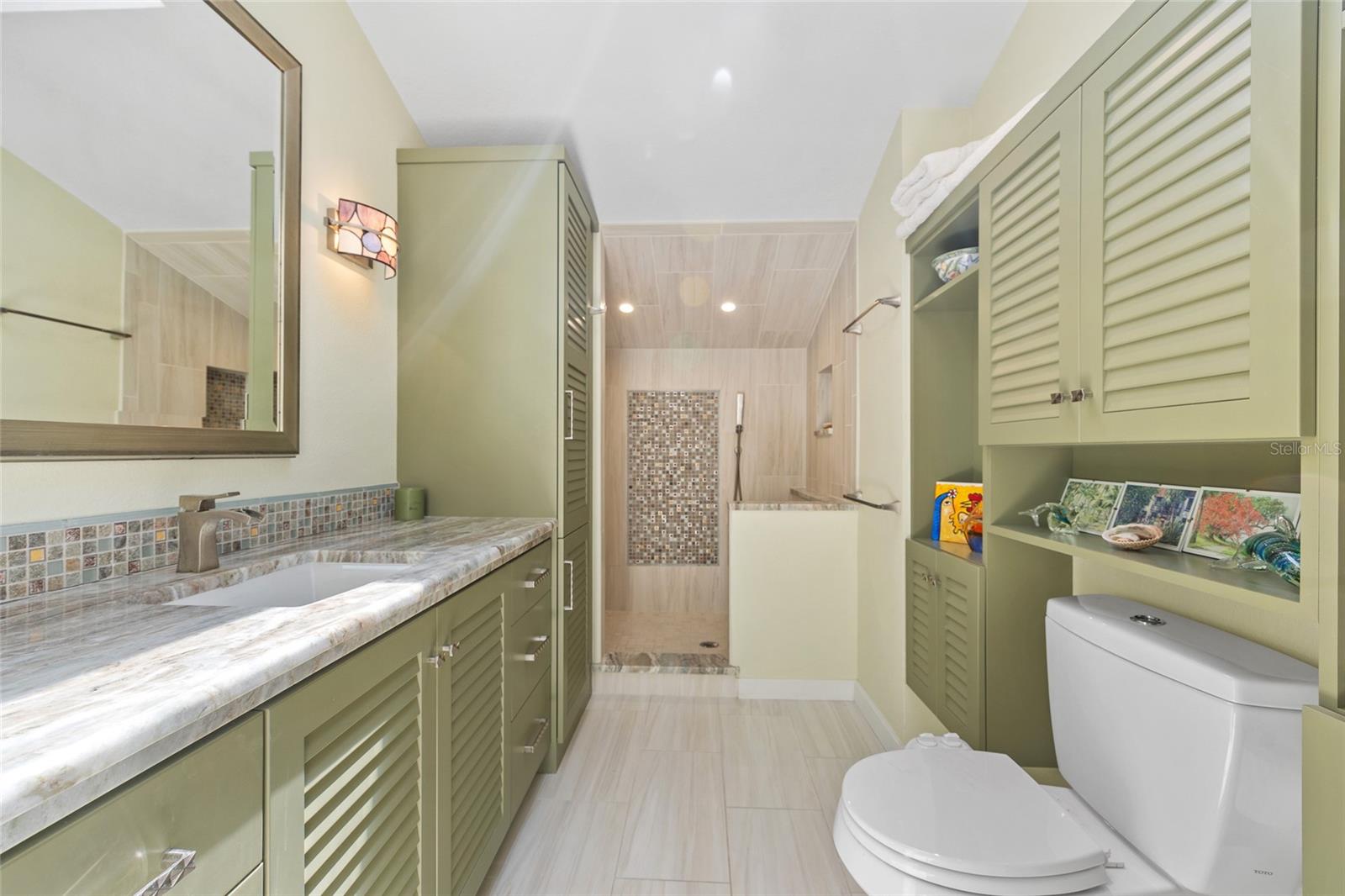 GOLDEN BEACH CONDO RESIDENCE - Residential