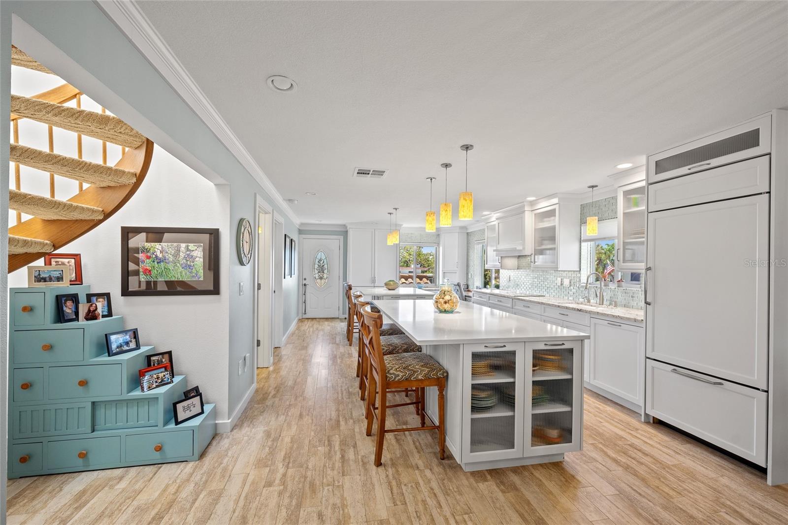 GOLDEN BEACH CONDO RESIDENCE - Residential