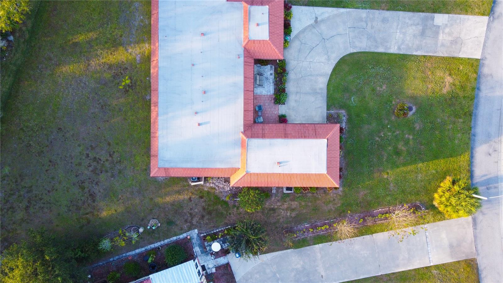 THE VILLAS AT CHRISTIAN RETREAT - Residential