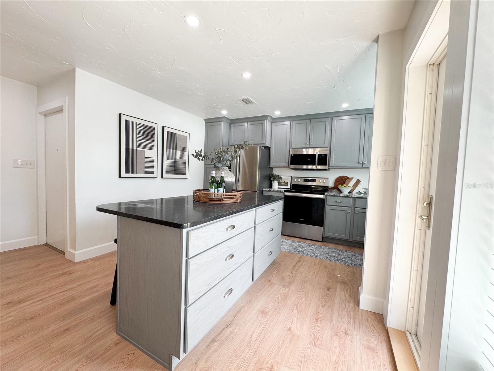 THE VILLAS AT CHRISTIAN RETREAT - Residential