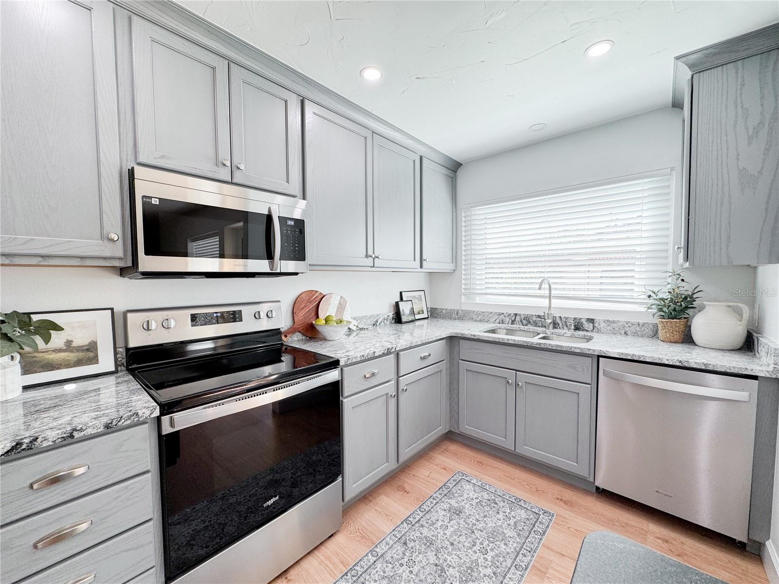 THE VILLAS AT CHRISTIAN RETREAT - Residential