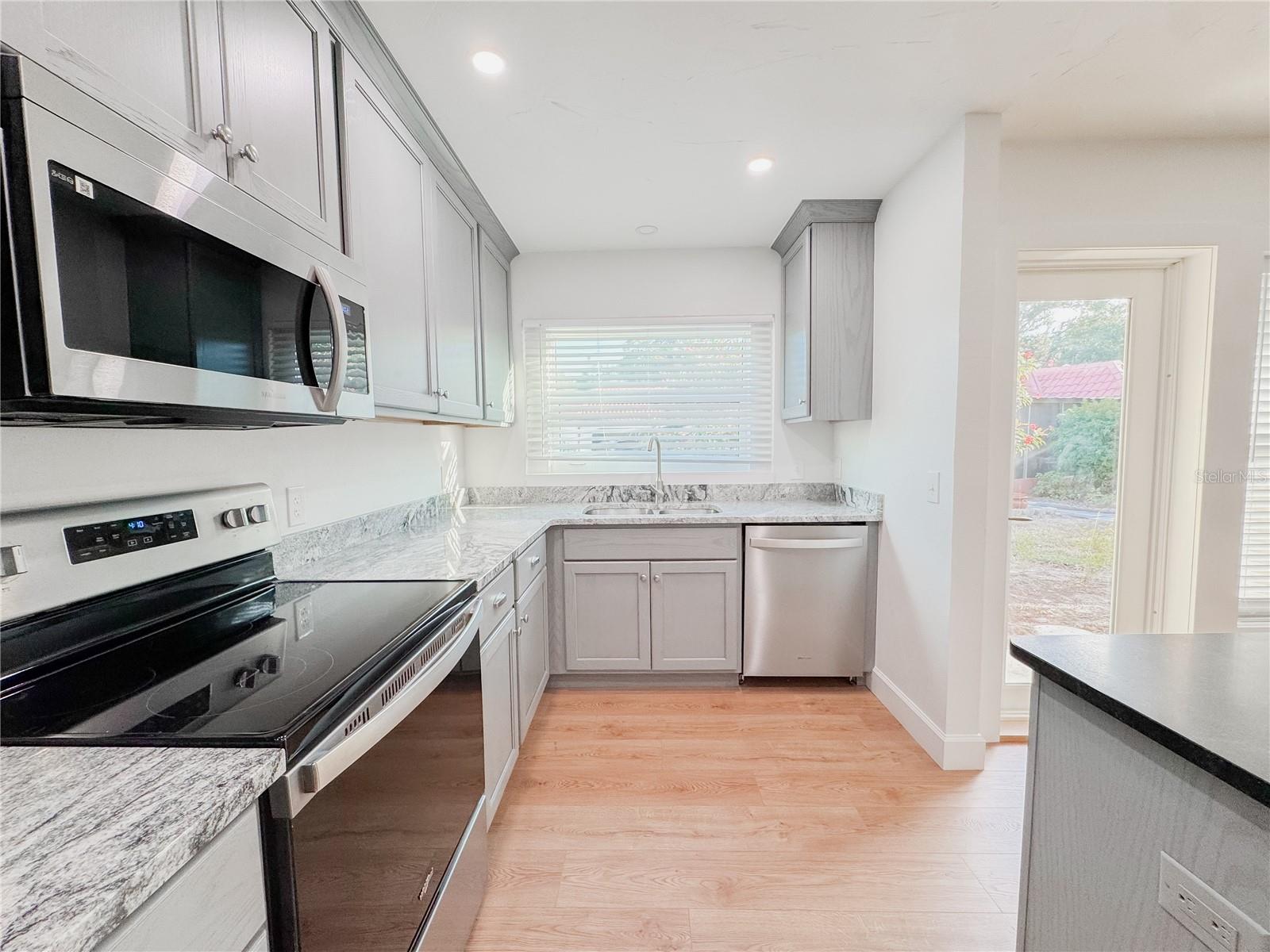 THE VILLAS AT CHRISTIAN RETREAT - Residential