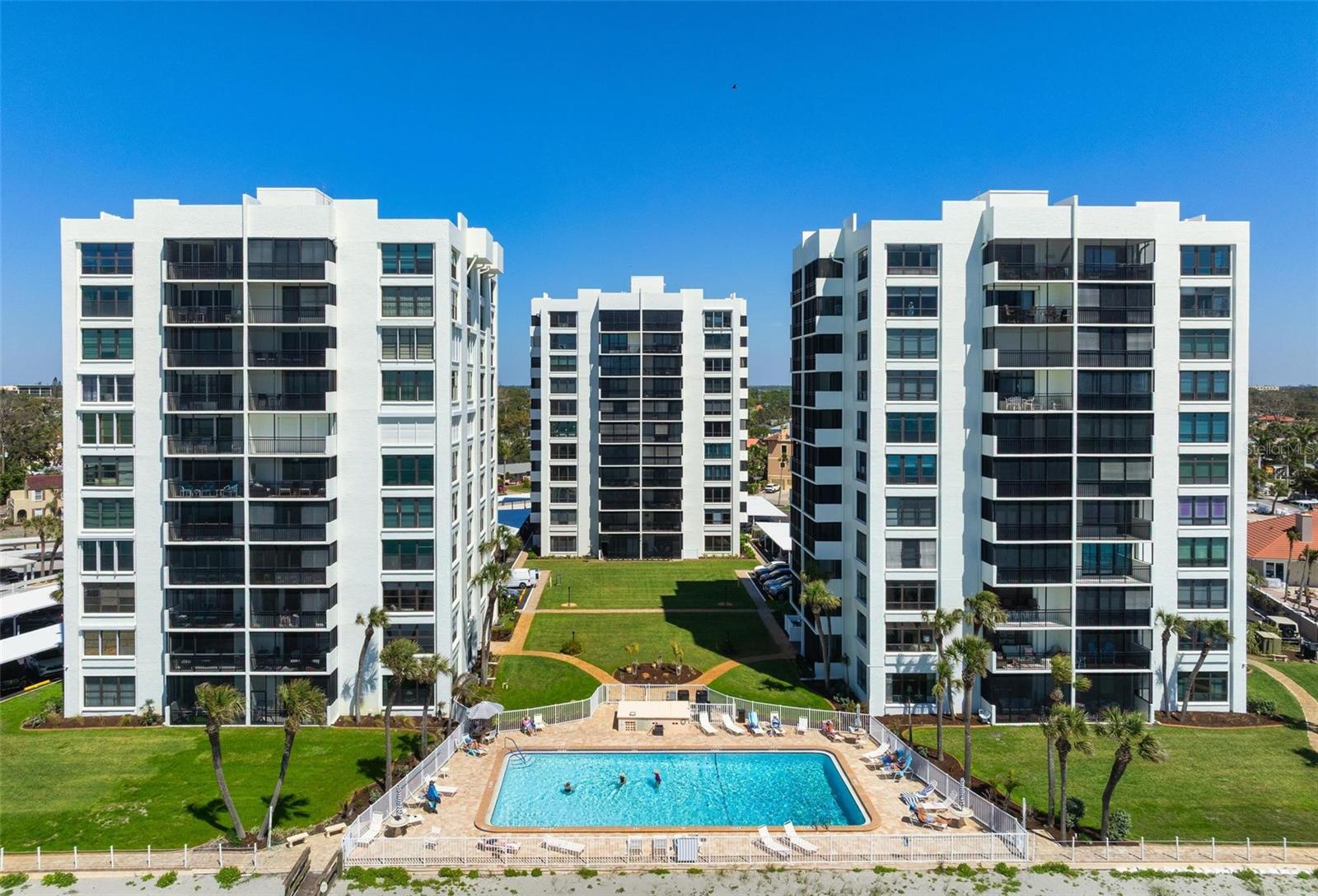 627 ALHAMBRA ROAD 1103