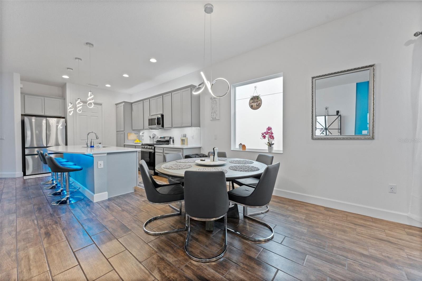 5520 SILVER SUN DRIVE
