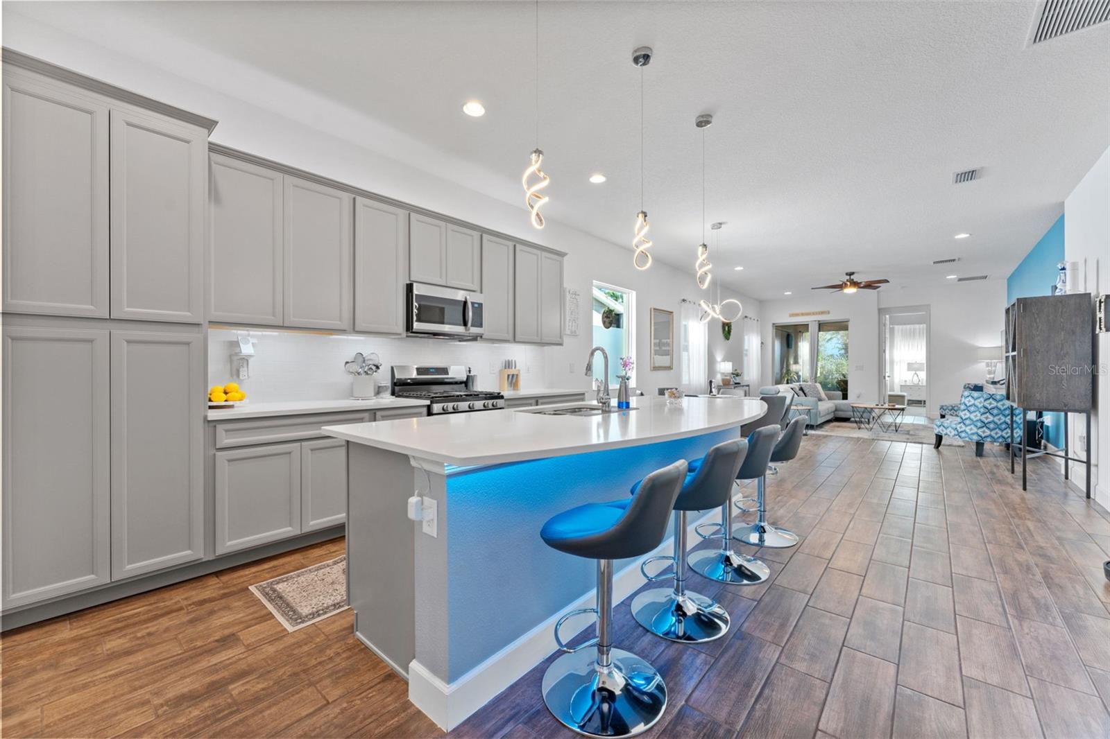 5520 SILVER SUN DRIVE