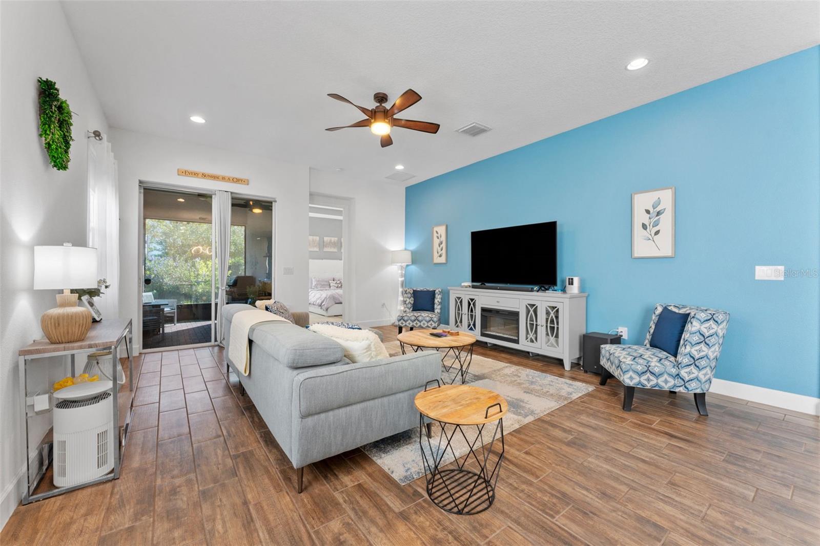 5520 SILVER SUN DRIVE