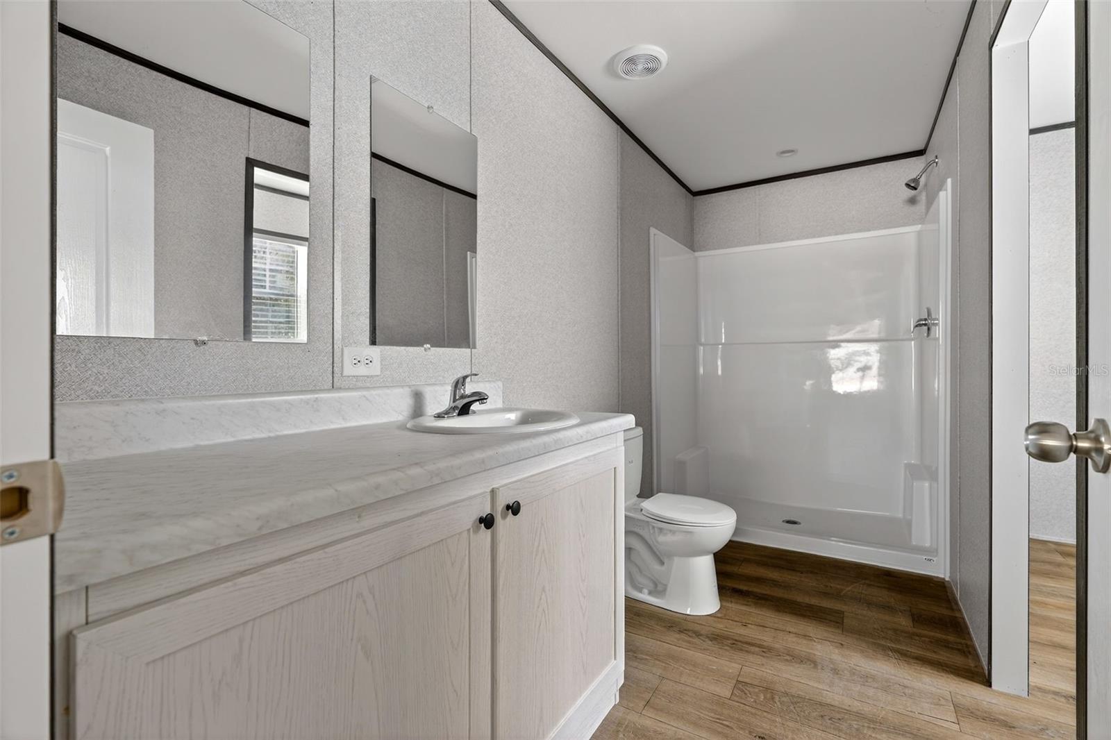 OAK RIDGE ESTATES - Residential