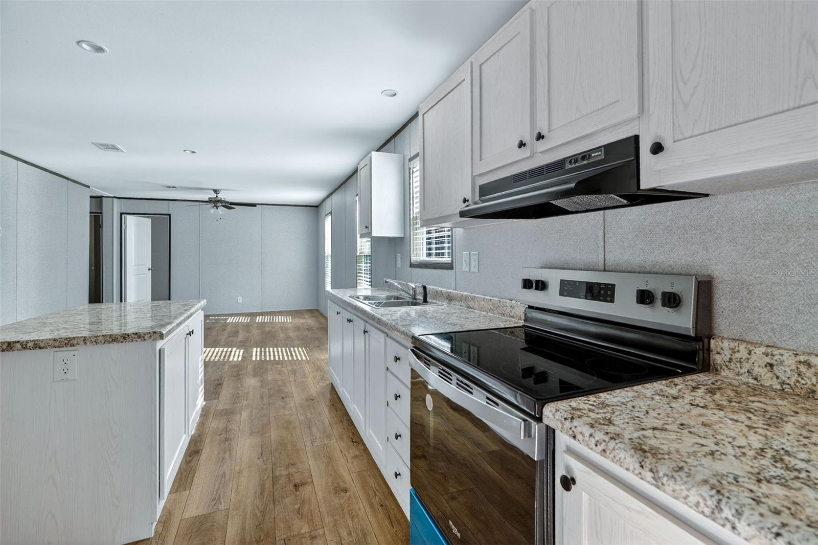 OAK RIDGE ESTATES - Residential