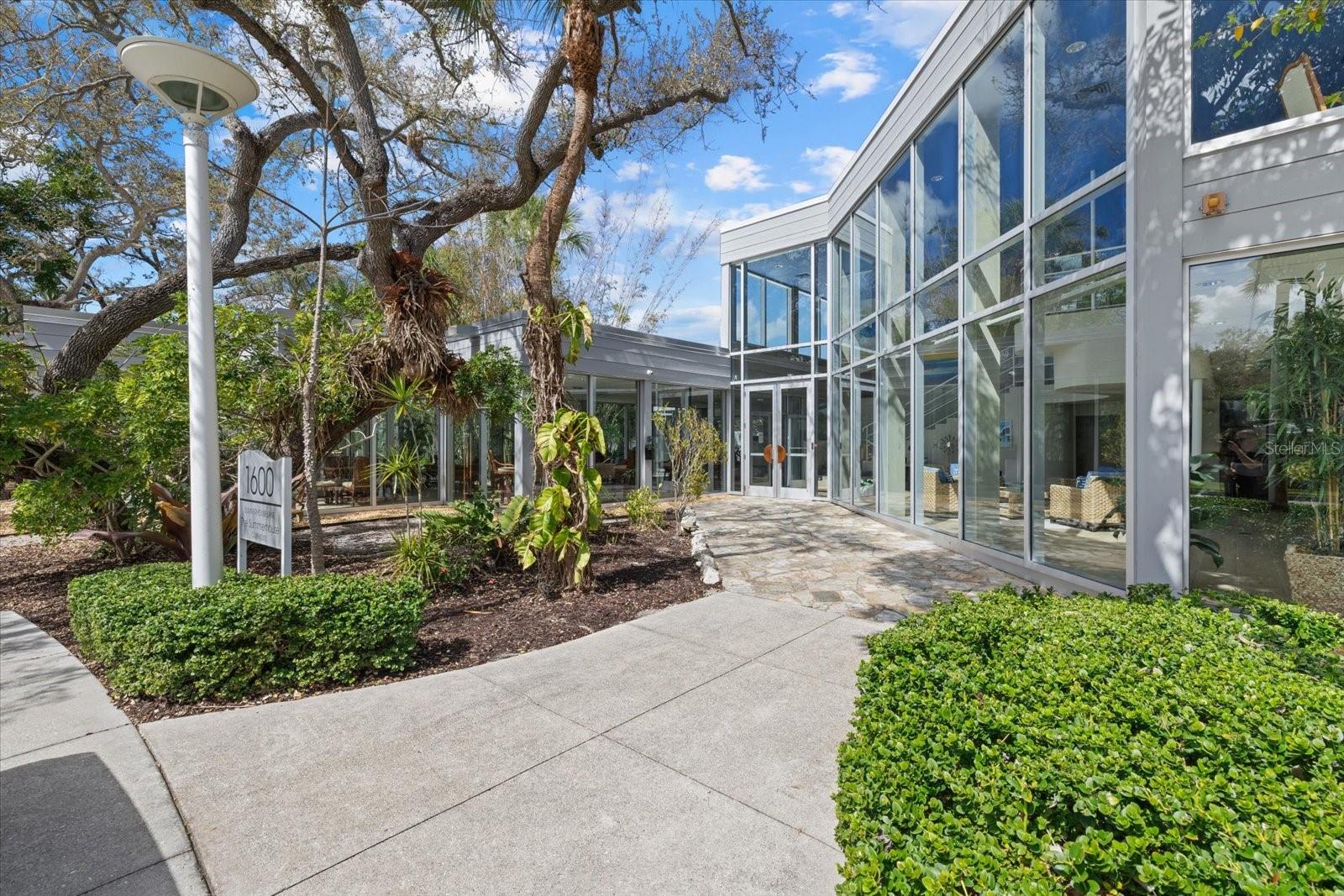 SUMMER COVE ON SIESTA - Residential